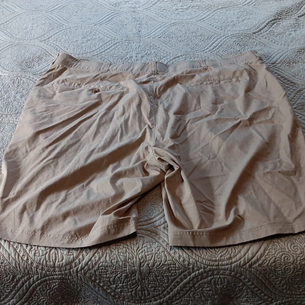 Ben Hogan Men's Tan Shorts 46‎